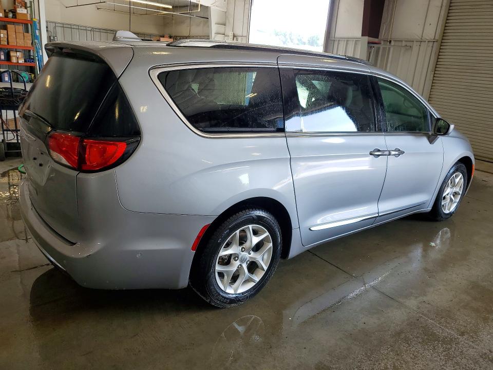 Продажа на аукционе авто 2020 Chrysler Pacifica, vin: 2C4RC1EG3LR269484, номер лота: 61686746