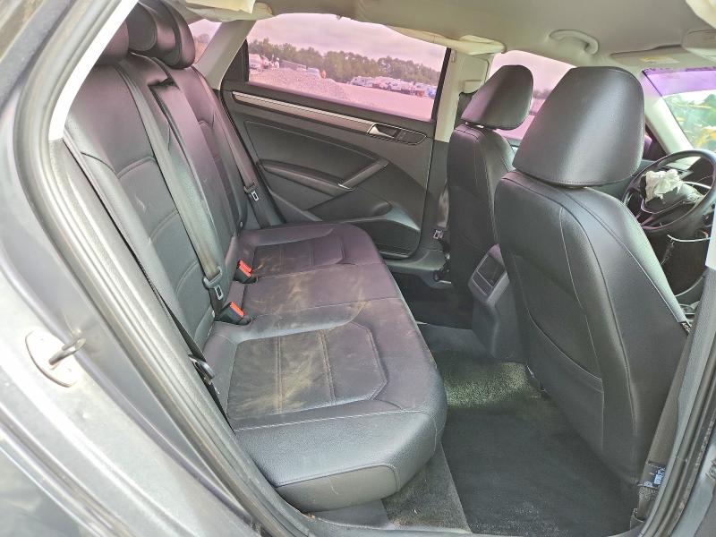 61140976 :رقم المزاد ، 1VWAT7A30GC067314 vin ، 2016 Volkswagen Passat مزاد بيع
