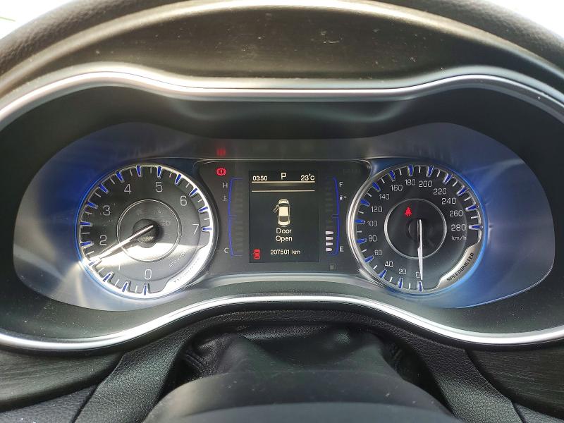 61931576 :رقم المزاد ، 1C3CCCAB6FN506731 vin ، 2015 Chrysler 200 مزاد بيع