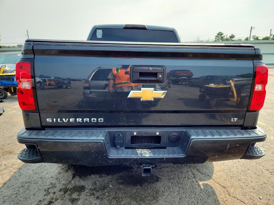 61076366 :رقم المزاد ، 3GCUKRECXJG226675 vin ، 2018 Chevrolet Silverado مزاد بيع