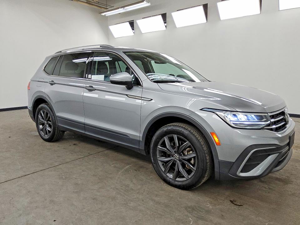 56681886 :رقم المزاد ، 3VV2B7AX4NM142400 vin ، 2022 Volkswagen Tiguan مزاد بيع