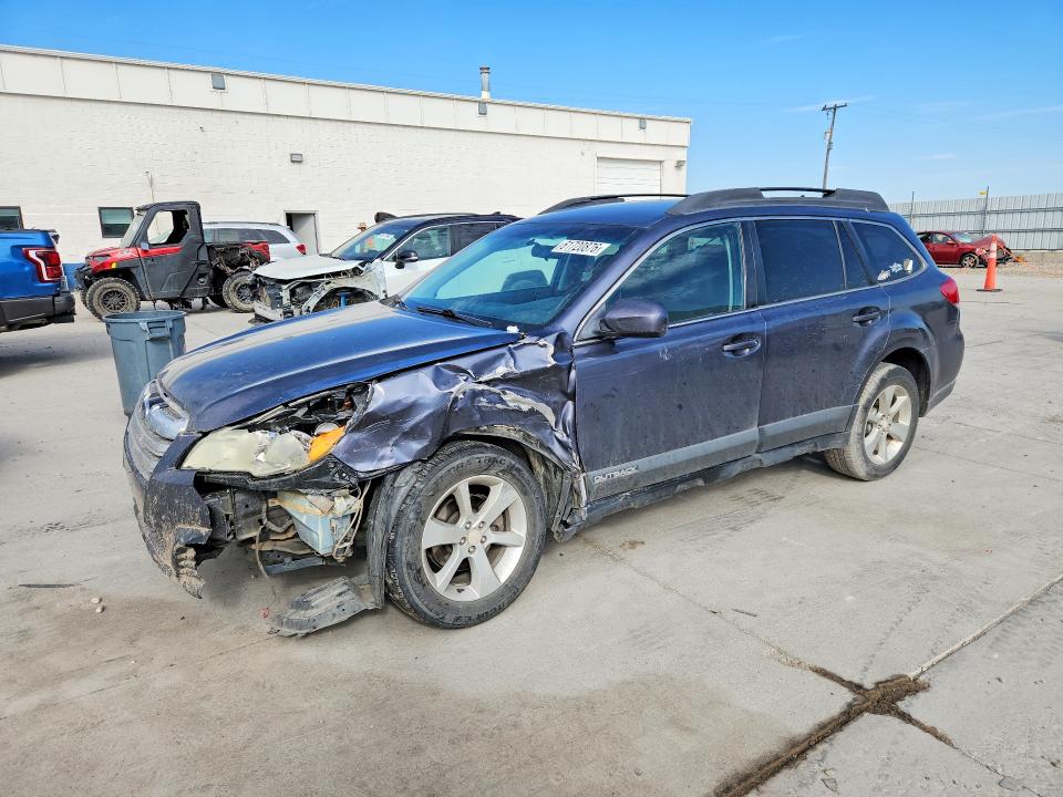 61720876 :رقم المزاد ، 4S4BRBCC6E3327875 vin ، 2014 Subaru Outback مزاد بيع