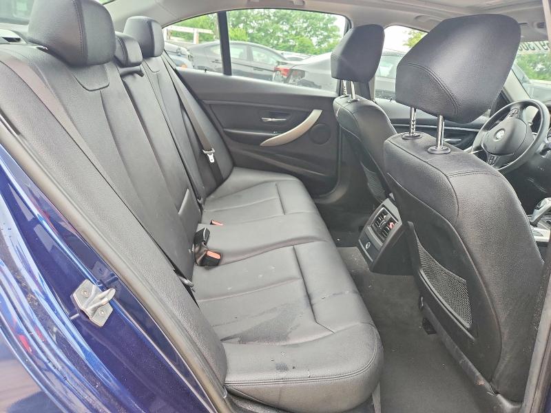 59730076 :رقم المزاد ، WBA8A3C54JA505962 vin ، 2018 Bmw 320 مزاد بيع