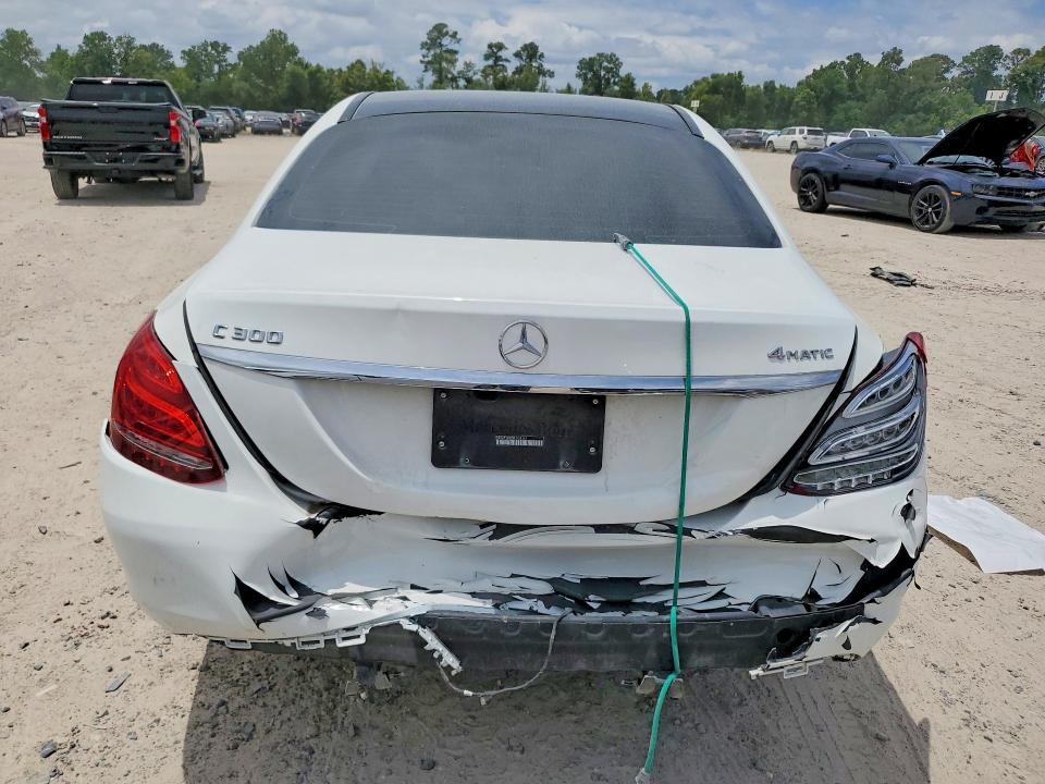 2015 Mercedes-benz C მანქანა იყიდება აუქციონზე, vin: 55SWF4KB2FU035369, აუქციონის ნომერი: 61745076