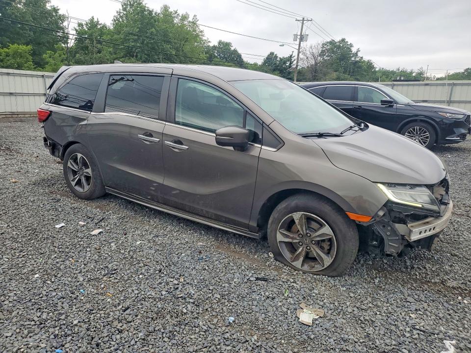 62017206 :رقم المزاد ، 5FNRL6H86JB065496 vin ، 2018 Honda Odyssey مزاد بيع
