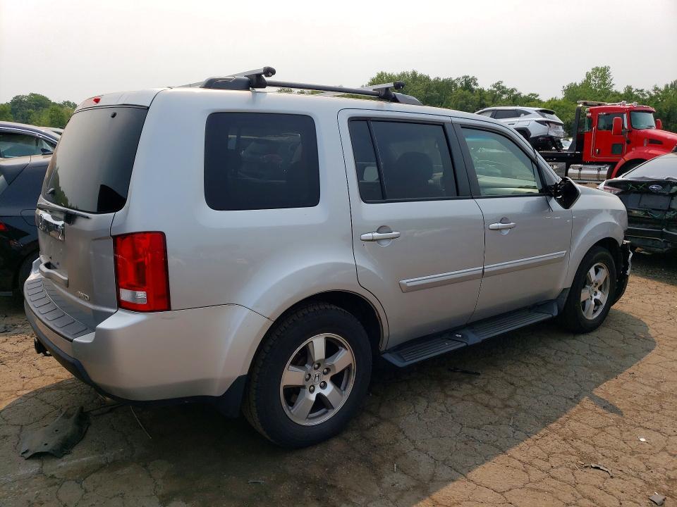 59359506 :رقم المزاد ، 5FNYF4H57BB046468 vin ، 2011 Honda Pilot مزاد بيع