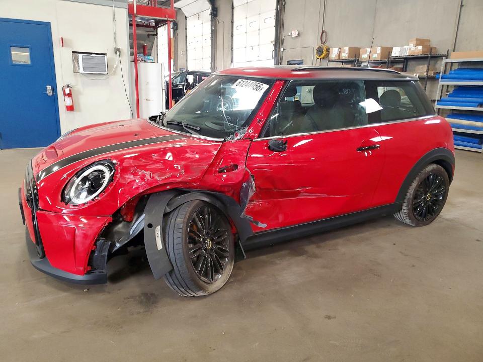 Продажа на аукционе авто 2023 Mini Cooper, vin: WMW13DJ0XP2T82180, номер лота: 61244056