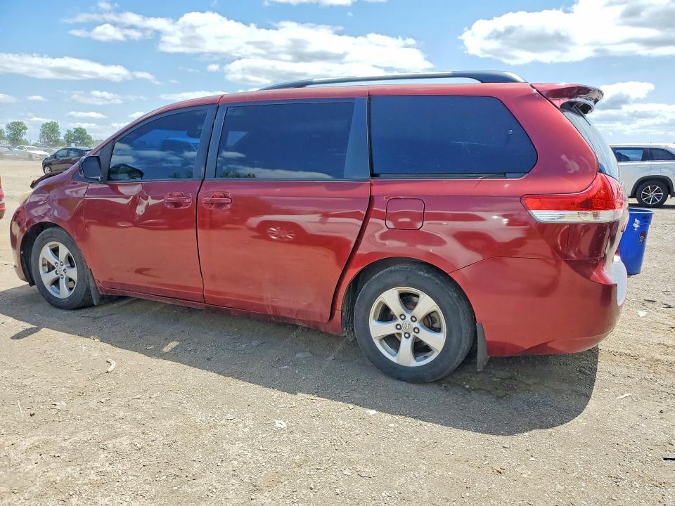 61852916 :رقم المزاد ، 5TDKK3DC2BS070351 vin ، 2011 Toyota Sienna مزاد بيع