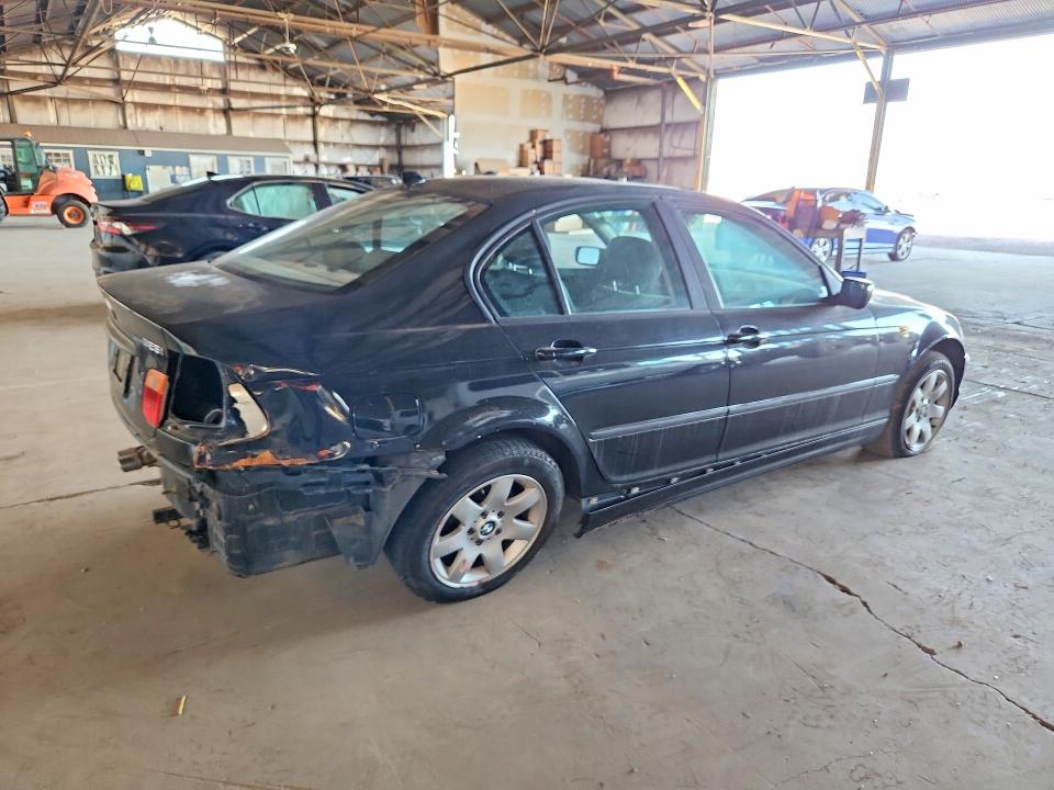 63605566 :رقم المزاد ، WBAAZ33494KP86270 vin ، 2004 Bmw 325 مزاد بيع