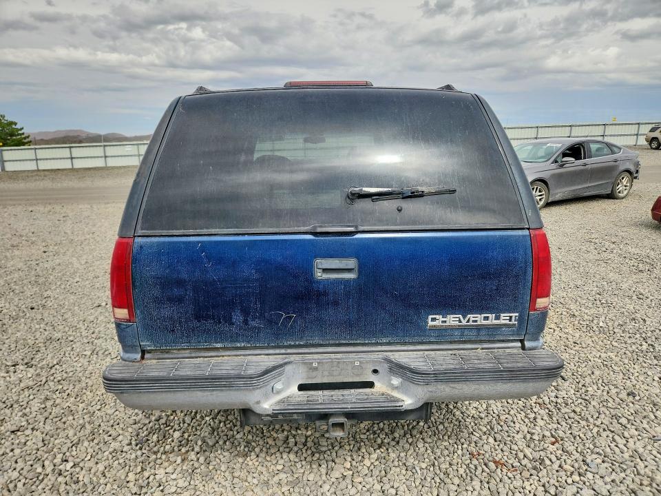 60899506 :رقم المزاد ، 3GNFK16R8XG222878 vin ، 1999 Chevrolet Suburban مزاد بيع