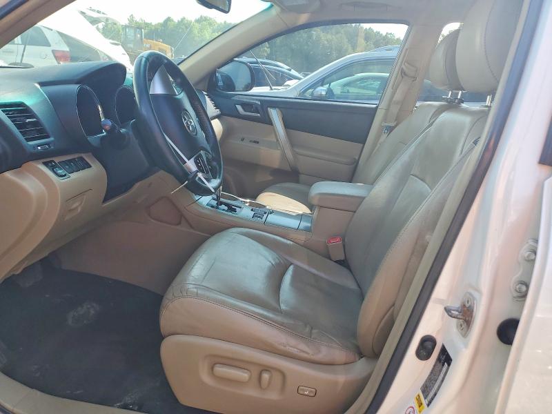 62493146 :رقم المزاد ، 5TDBK3EH5DS187810 vin ، 2013 Toyota Highlander مزاد بيع