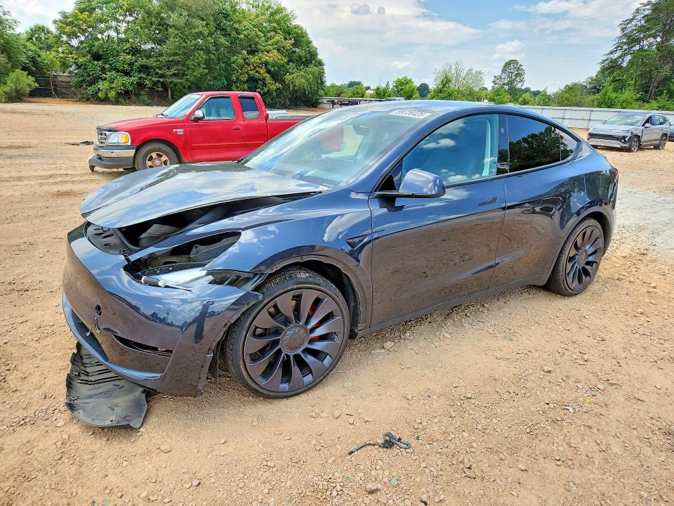 Auction sale of the 2024 Tesla Model Y, vin: 7SAYGDEF9RF042073, lot number: 59726426