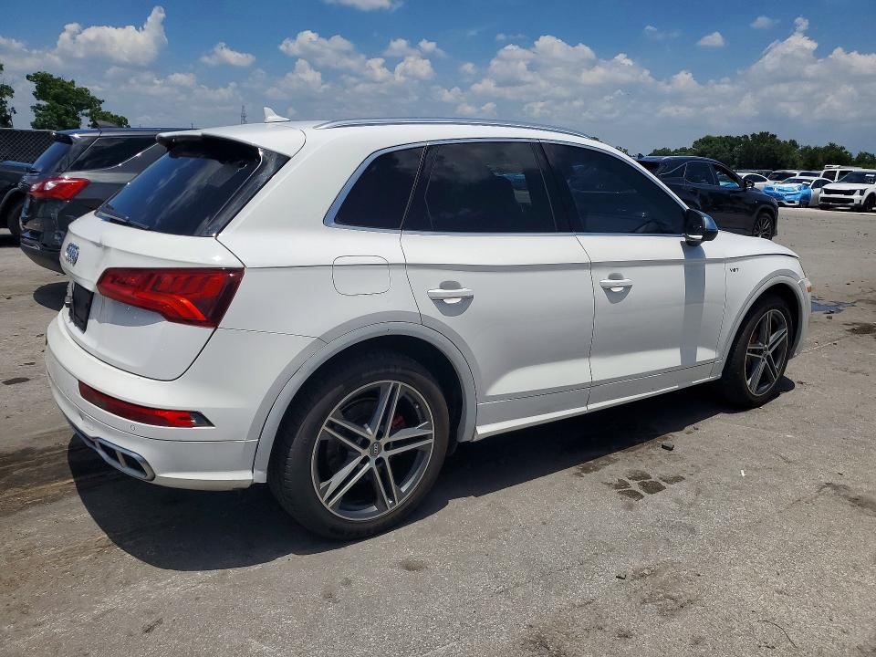 62241676 :رقم المزاد ، WA1C4AFY8J2182275 vin ، 2018 Audi Sq5 مزاد بيع