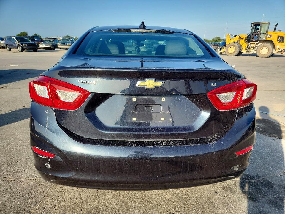 62416856 :رقم المزاد ، 1G1BE5SM7G7310700 vin ، 2016 Chevrolet Cruze مزاد بيع