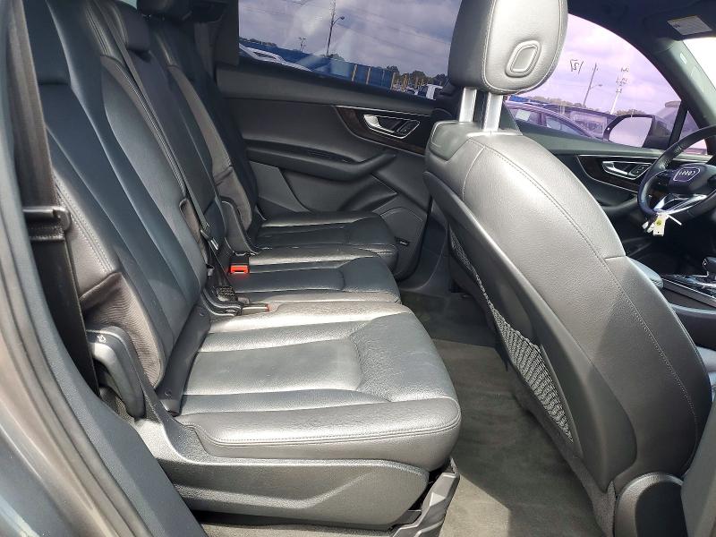 60574206 :رقم المزاد ، WA1LAAF77JD041055 vin ، 2018 Audi Q7 مزاد بيع