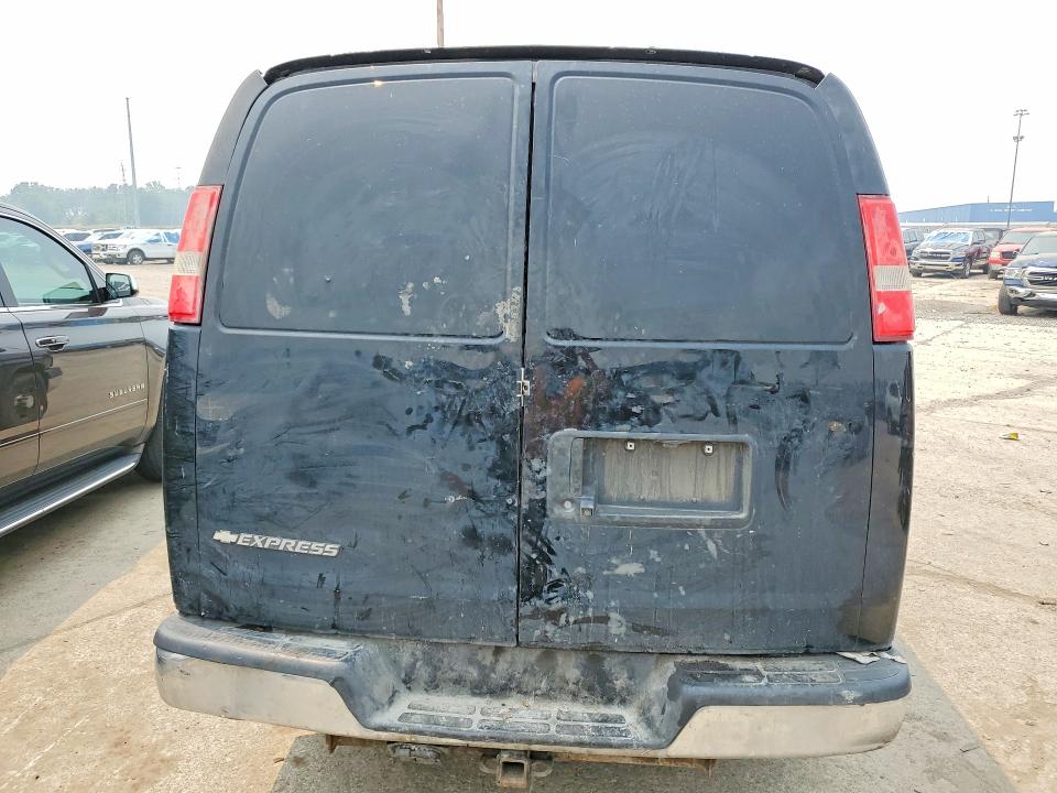 60425446 :رقم المزاد ، 1GCWGAFG6H1121850 vin ، 2017 Chevrolet Express G2500 مزاد بيع