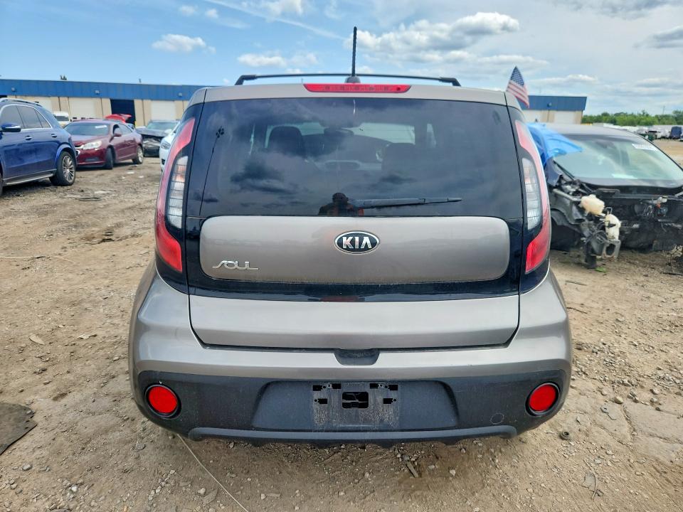 Продаж на аукціоні авто 2018 Kia Soul, vin: KNDJN2A2XJ7590511, номер лоту: 62317266