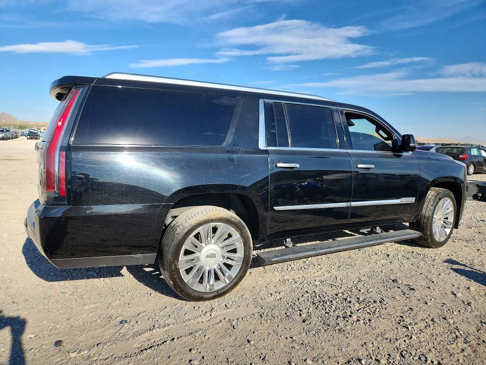 61677026 :رقم المزاد ، 1GYS4KKJ2GR113611 vin ، 2016 Cadillac Escalade مزاد بيع