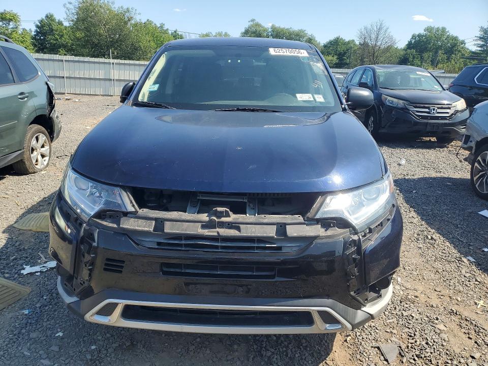 2020 Mitsubishi Outlander მანქანა იყიდება აუქციონზე, vin: JA4AD2A3XLZ047253, აუქციონის ნომერი: 62570056