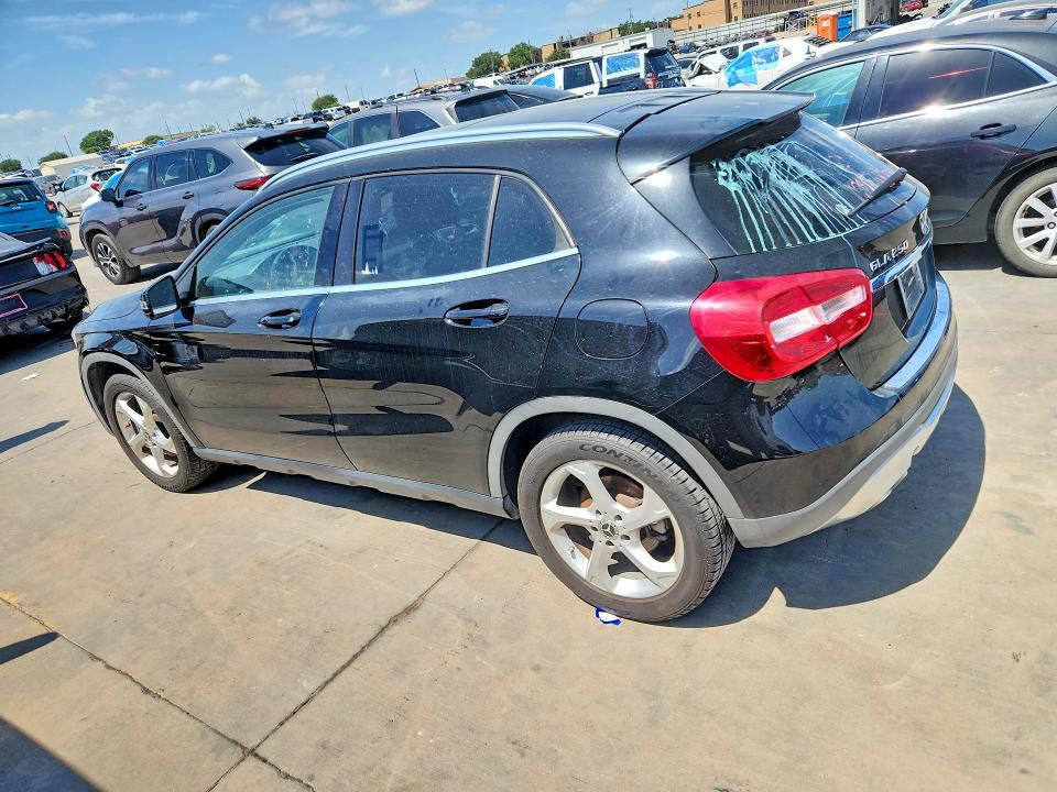 60127966 :رقم المزاد ، WDCTG4EB7KU005664 vin ، 2019 Mercedes-benz Gla مزاد بيع