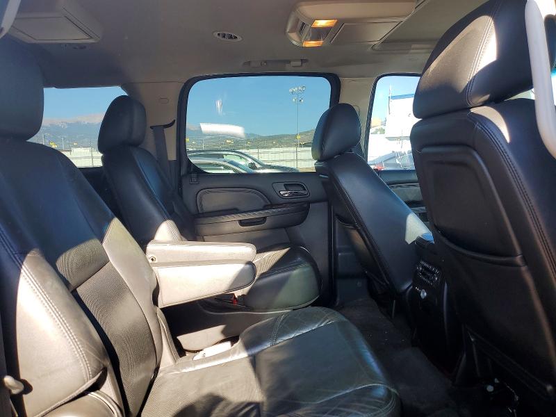 2011 Cadillac Escalade მანქანა იყიდება აუქციონზე, vin: 1GYS4JEF7BR306573, აუქციონის ნომერი: 61060096