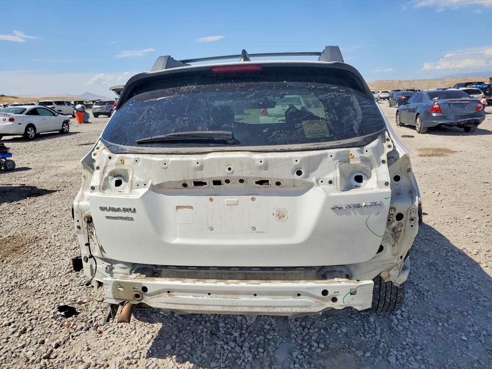 Продаж на аукціоні авто 2018 Subaru Outback, vin: 4S4BSAFC6J3256469, номер лоту: 59841236