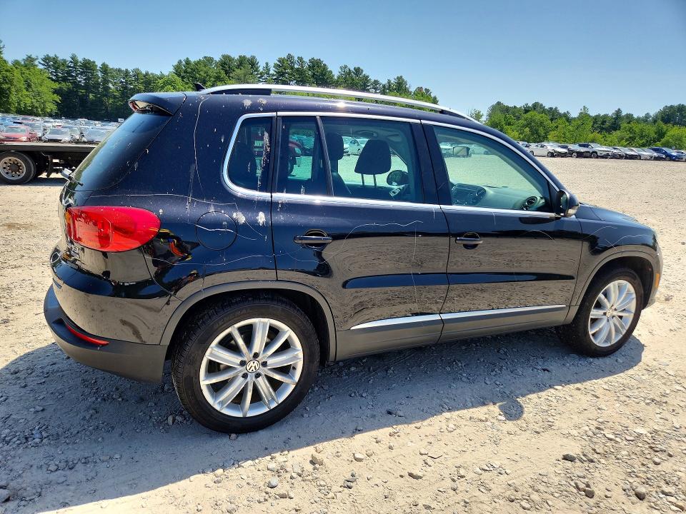 2013 Volkswagen Tiguan მანქანა იყიდება აუქციონზე, vin: WVGBV3AX8DW074661, აუქციონის ნომერი: 59367056