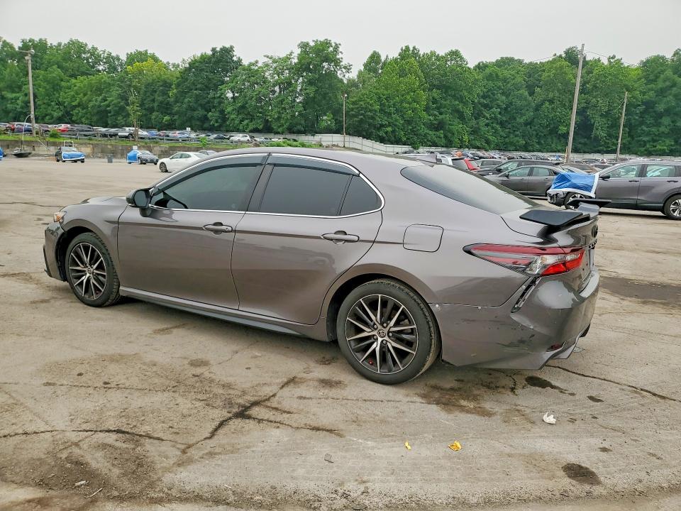 Продаж на аукціоні авто 2022 Toyota Camry, vin: 4T1G11AK8NU682400, номер лоту: 60833416