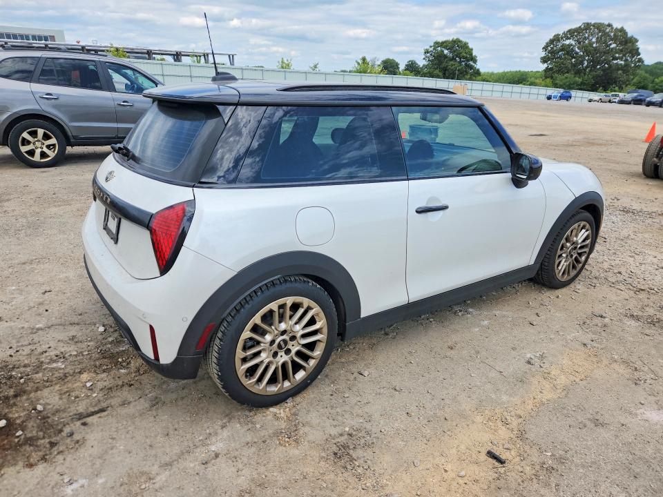 Продажа на аукционе авто 2025 Mini Cooper, vin: WMW13GD04S2W43602, номер лота: 61984556