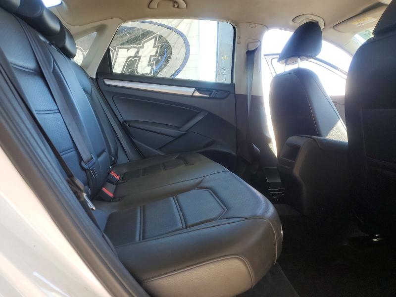 Продажа на аукционе авто 2015 Volkswagen Passat, vin: 1VWAT7A33FC095235, номер лота: 62641956