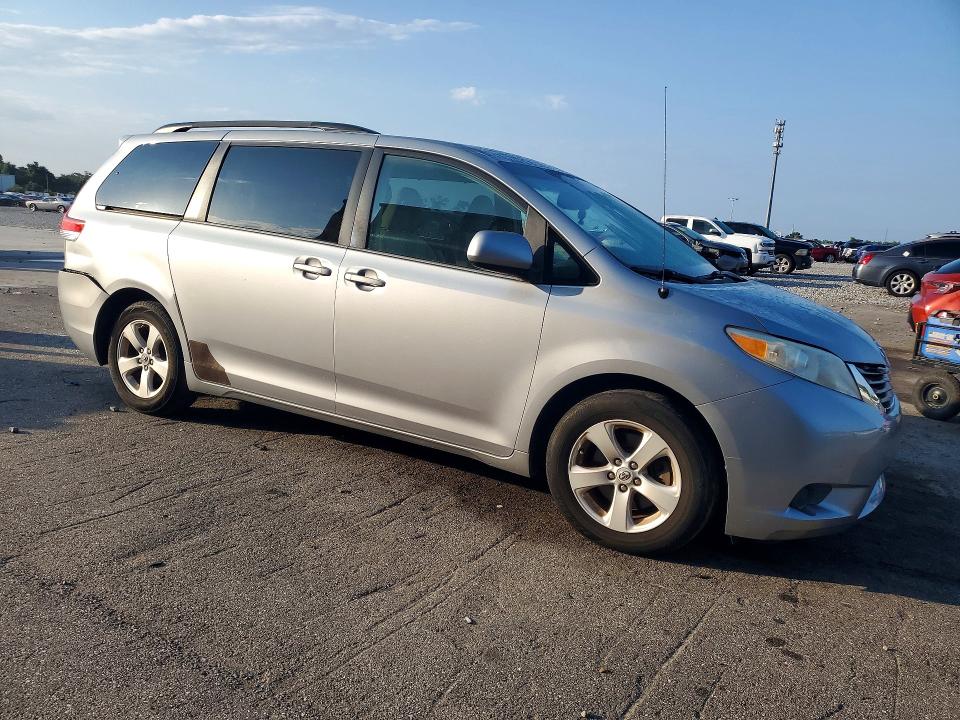 2012 Toyota Sienna მანქანა იყიდება აუქციონზე, vin: 5TDKK3DCXCS270654, აუქციონის ნომერი: 63538846