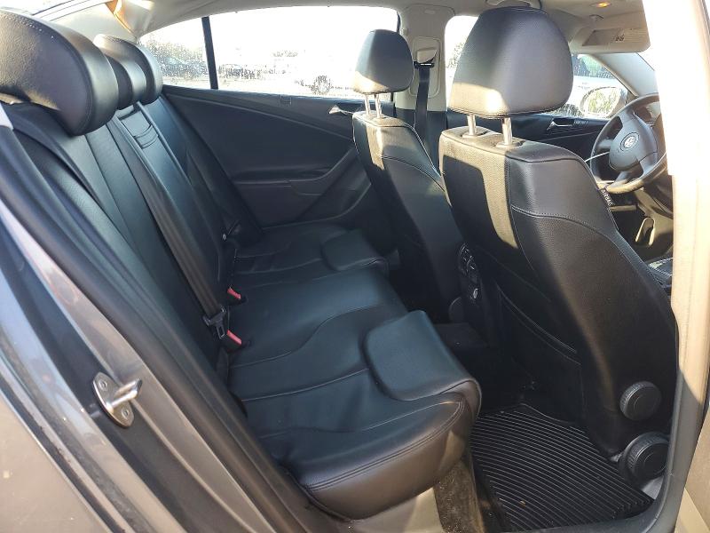 62541946 :رقم المزاد ، WVWJK73C28E217576 vin ، 2008 Volkswagen Passat مزاد بيع