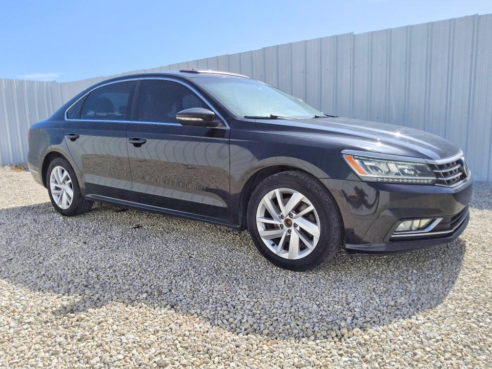 61229216 :رقم المزاد ، 1VWBA7A38JC029394 vin ، 2018 Volkswagen Passat مزاد بيع