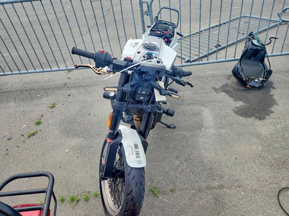 Продажа на аукционе авто 2022 Husqvarna Vitpilen 401/svartpilen 401, vin: MD2JUJ403NC203490, номер лота: 56040676