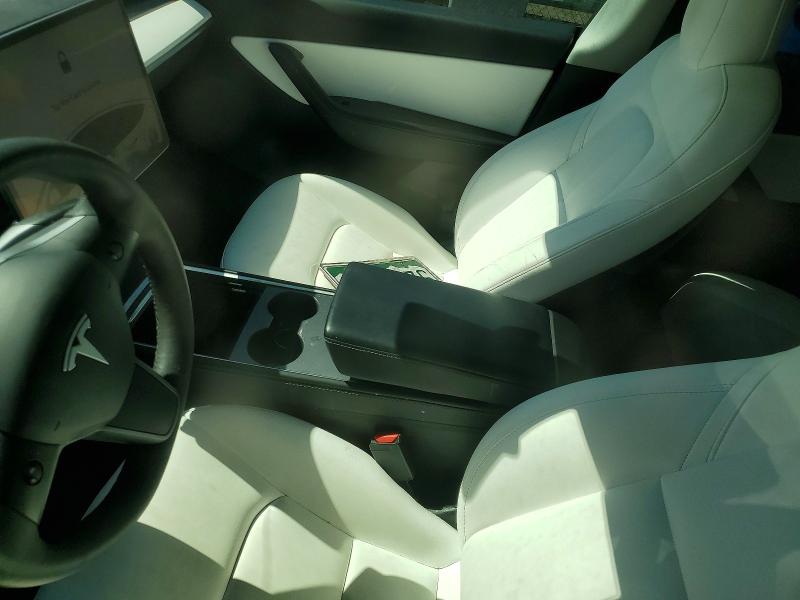 Auction sale of the 2022 Tesla Y, vin: 7SAYGDEF4NF405969, lot number: 57973386