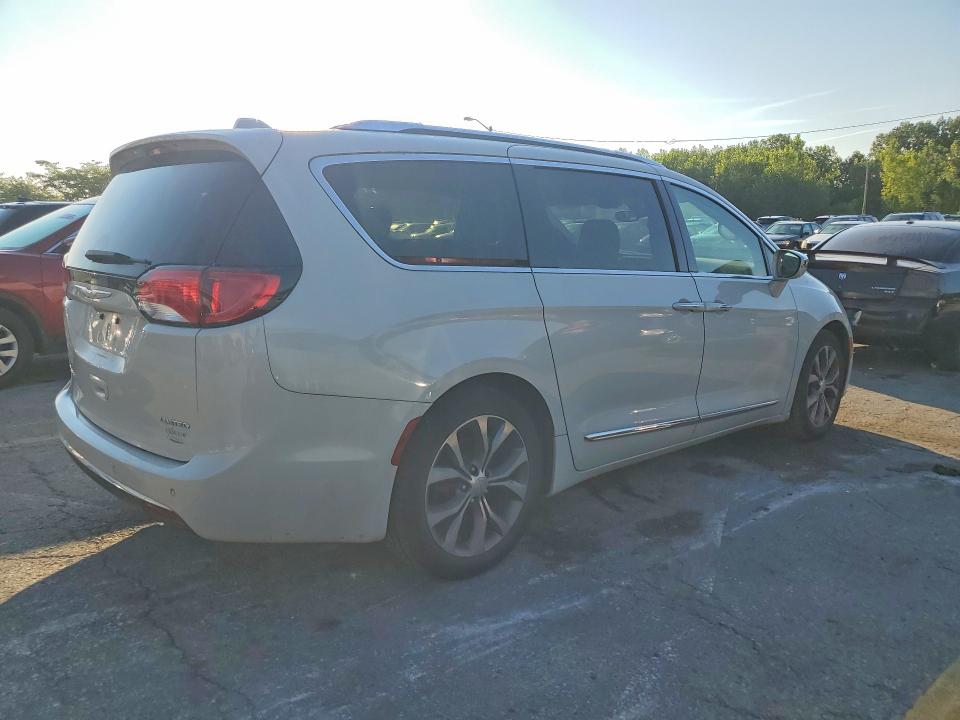2017 Chrysler Pacifica მანქანა იყიდება აუქციონზე, vin: 2C4RC1GG9HR770755, აუქციონის ნომერი: 62956826