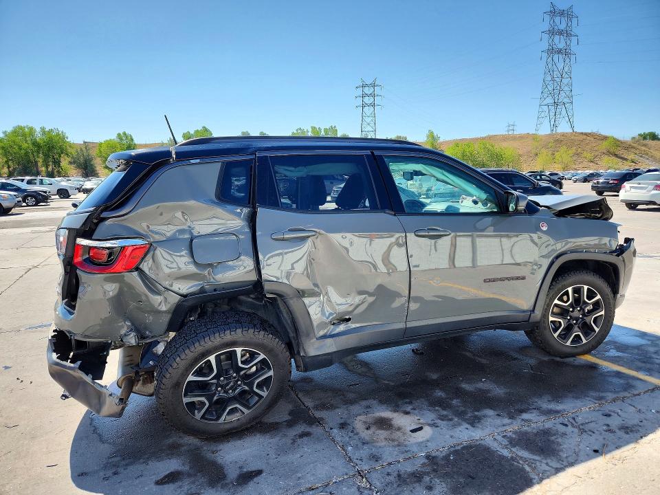 60715526 :رقم المزاد ، 3C4NJDDB6LT132788 vin ، 2020 Jeep Compass مزاد بيع