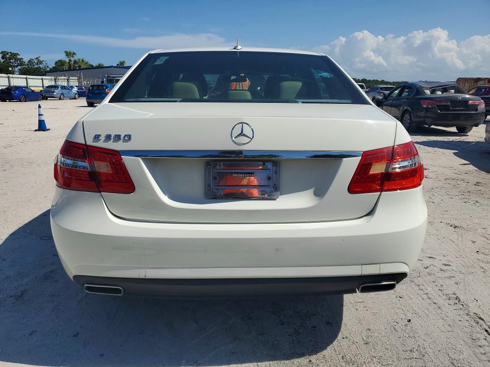 61359916 :رقم المزاد ، WDDHF5GB0AA074123 vin ، 2010 Mercedes-benz E مزاد بيع