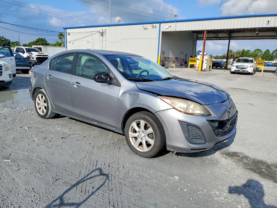 62913536 :رقم المزاد ، JM1BL1VG9B1392551 vin ، 2011 Mazda 3 مزاد بيع