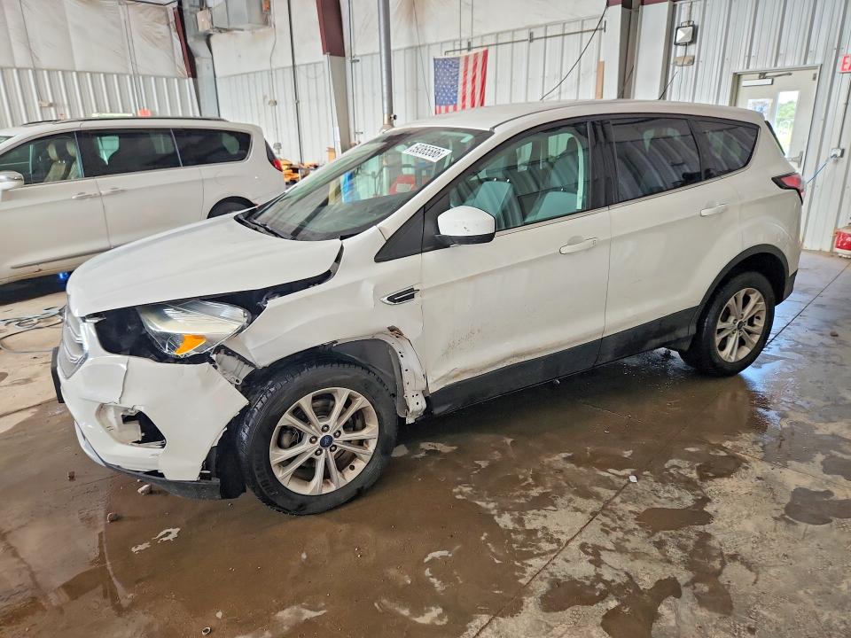 2017 Ford Escape მანქანა იყიდება აუქციონზე, vin: 1FMCU0GD9HUE87550, აუქციონის ნომერი: 59365586