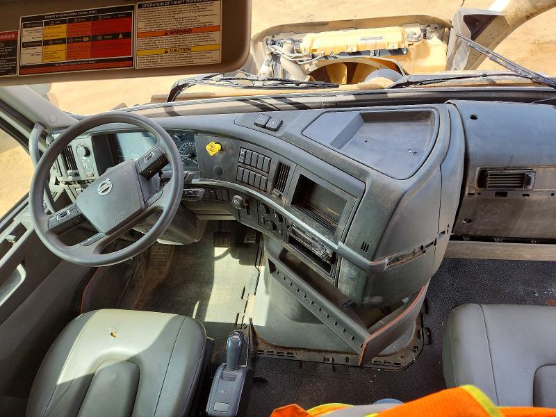 Продаж на аукціоні авто 2022 Volvo Vhd, vin: 4V5KC9EH6NN303099, номер лоту: 97686045