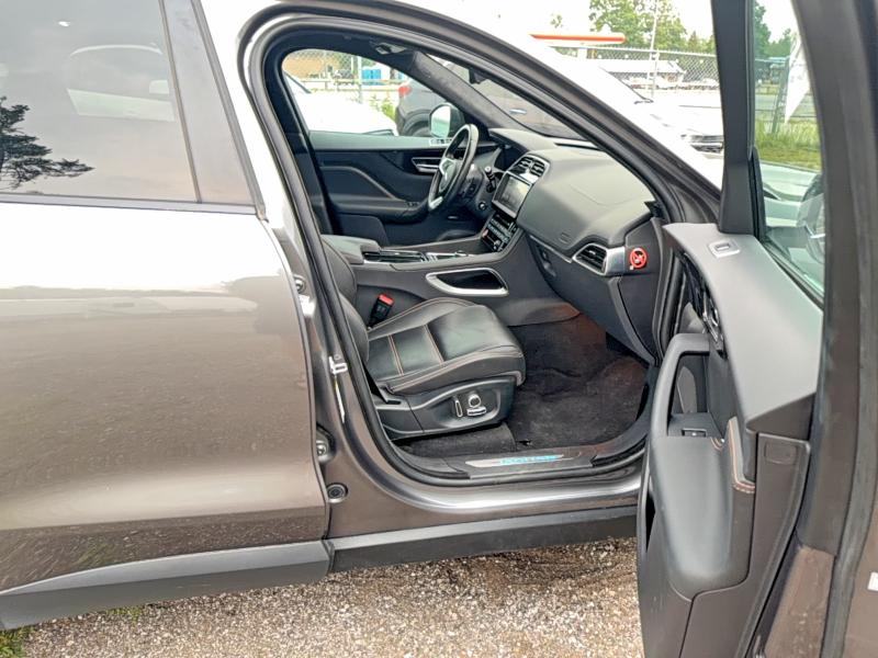 Продажа на аукционе авто 2019 Jaguar F-pace, vin: SADCK2FN4KA352120, номер лота: 61982076