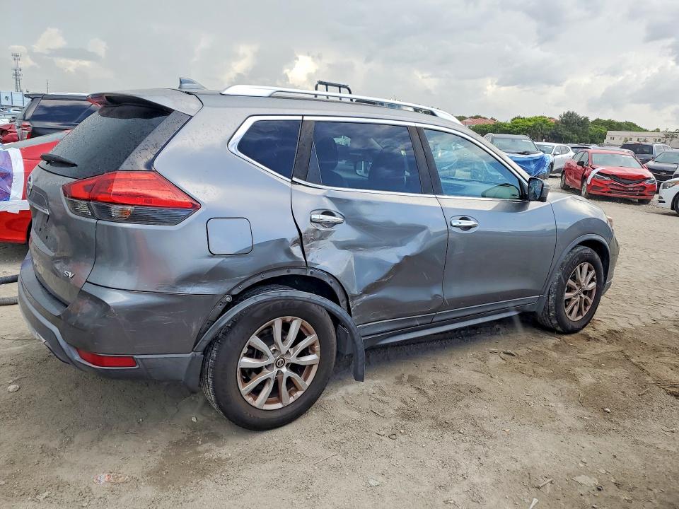 61738036 :رقم المزاد ، KNMAT2MT9HP543488 vin ، 2017 Nissan Rogue مزاد بيع