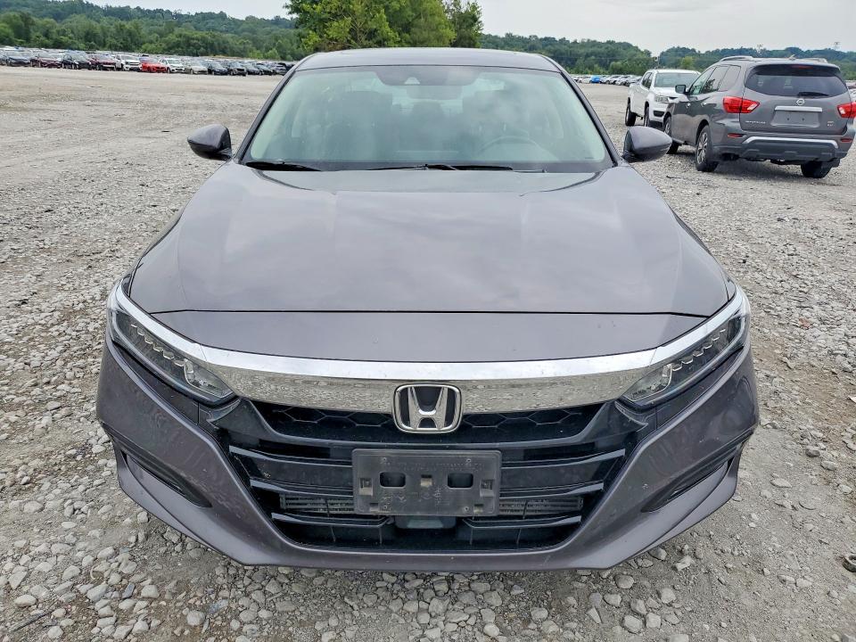 62267086 :رقم المزاد ، 1HGCV1F50JA239164 vin ، 2018 Honda Accord مزاد بيع