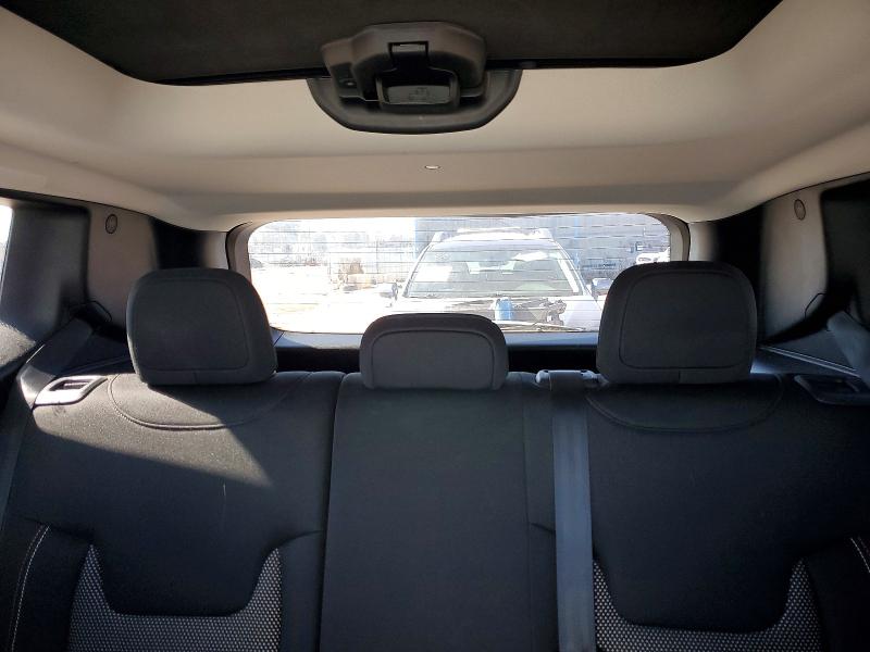 Продажа на аукционе авто 2016 Jeep Renegade, vin: ZACCJBBW4GPC83675, номер лота: 61989276