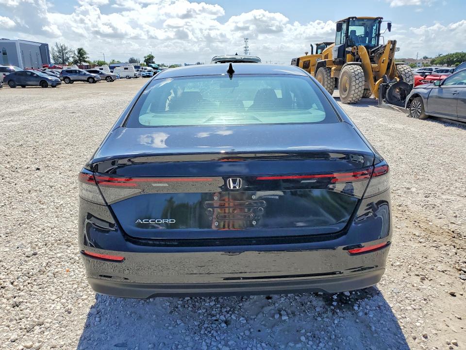 2025 Honda Accord მანქანა იყიდება აუქციონზე, vin: 1HGCY1F45SA064099, აუქციონის ნომერი: 62351036
