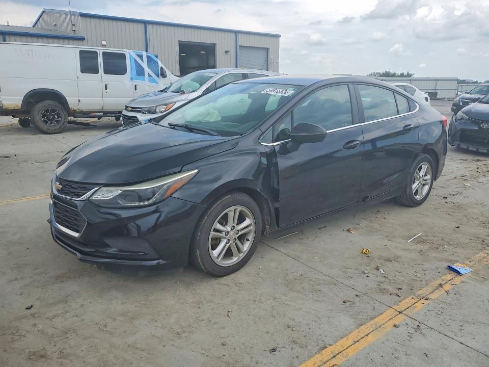 2018 Chevrolet Cruze მანქანა იყიდება აუქციონზე, vin: 1G1BE5SM0J7152174, აუქციონის ნომერი: 59816336