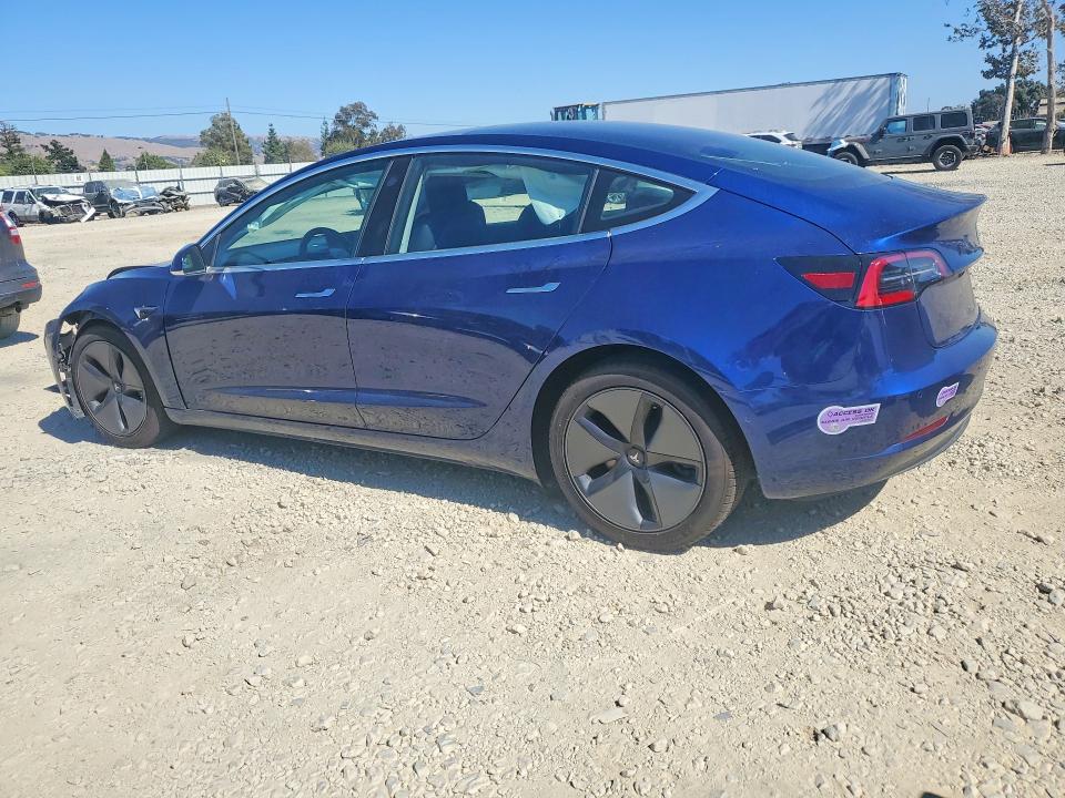Продажа на аукционе авто 2018 Tesla Model 3, vin: 5YJ3E1EA1JF102397, номер лота: 62863856