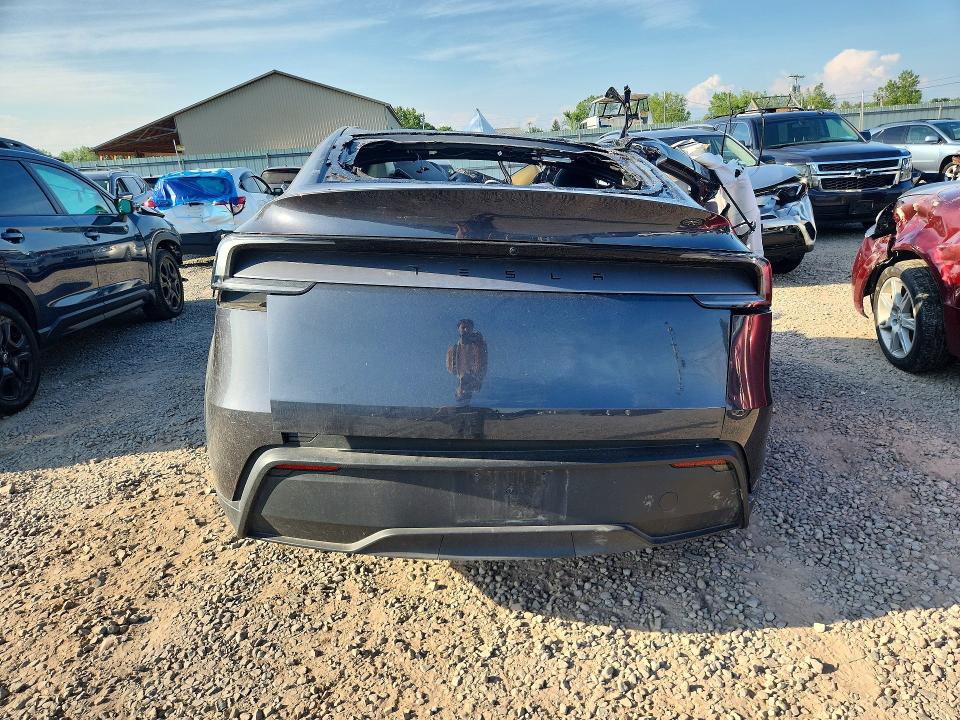 60644916 :رقم المزاد ، 7SAYGDED0TA445734 vin ، 2026 Tesla Model Y مزاد بيع