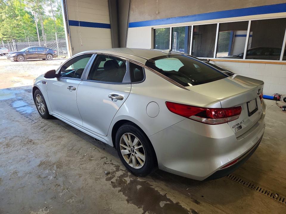 2017 Kia Optima მანქანა იყიდება აუქციონზე, vin: 5XXGT4L39HG169897, აუქციონის ნომერი: 59632456